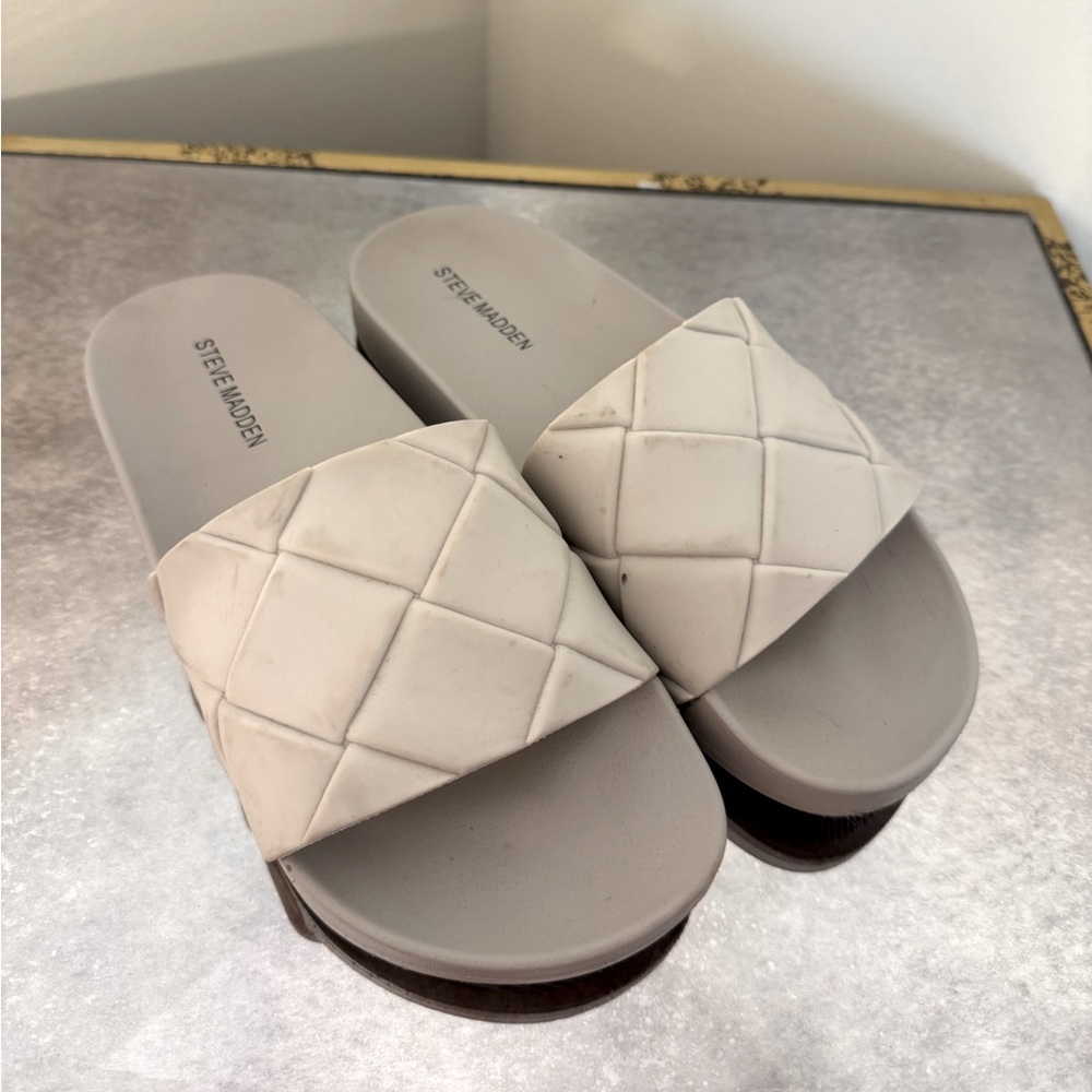 Steve Madden Women's Gray Slide Sandals